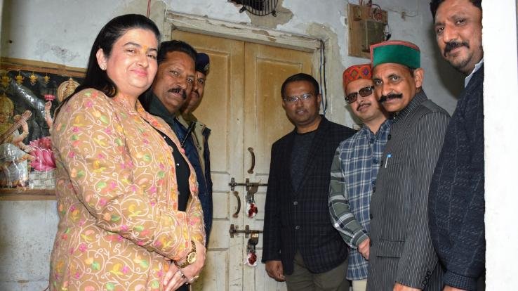 583 Ballot Unit and 583 Control Unit EVM Machine transferred to District Warehouse