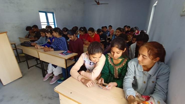 Indora: Online quiz organized by college Sugh Bhatoli