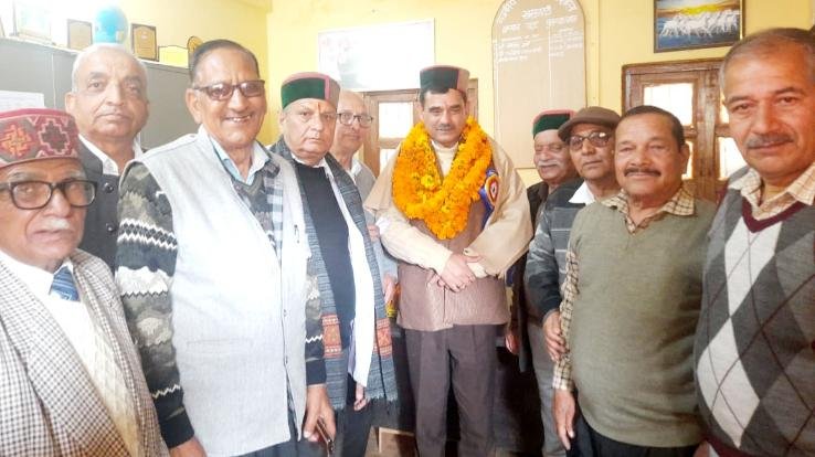 Delegation of District Pensioners and Senior Citizens Welfare Organization Solan met CPS Sanjay Awasthi