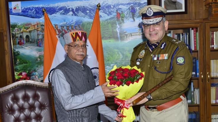 Director General of Police Sanjay Kundu met Governor Shiv Pratap Shukla