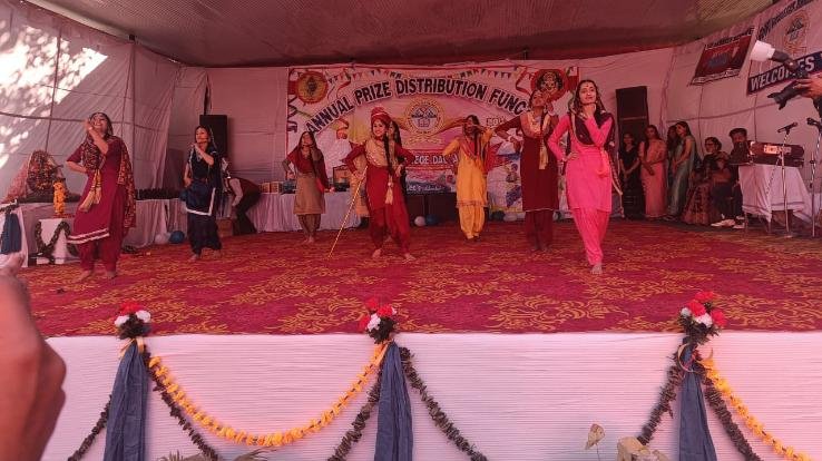 Daulatpur Chowk College danced on the songs of Sidhu Musewala