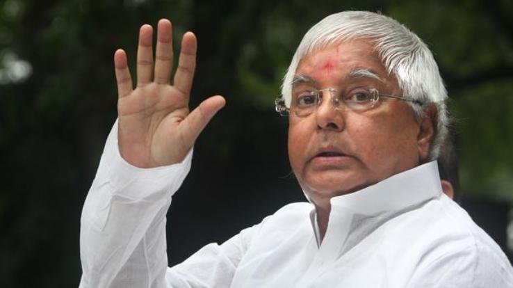 cbi-arrives-to-question-lalu-yadav
