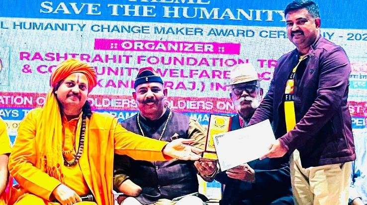 Himalayan saviors received Global Humanity Award in Bikaner