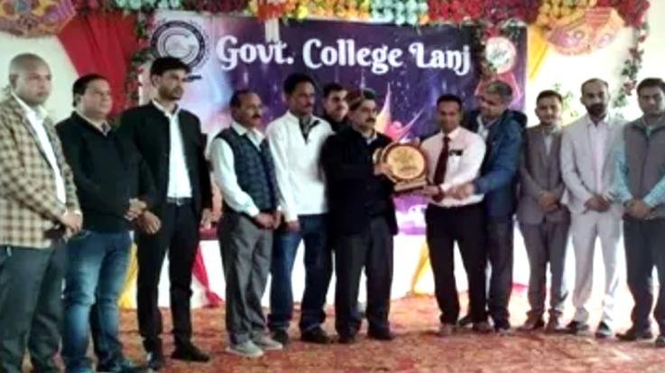 Lanj College celebrated annual function, MLA Pathania was the chief guest