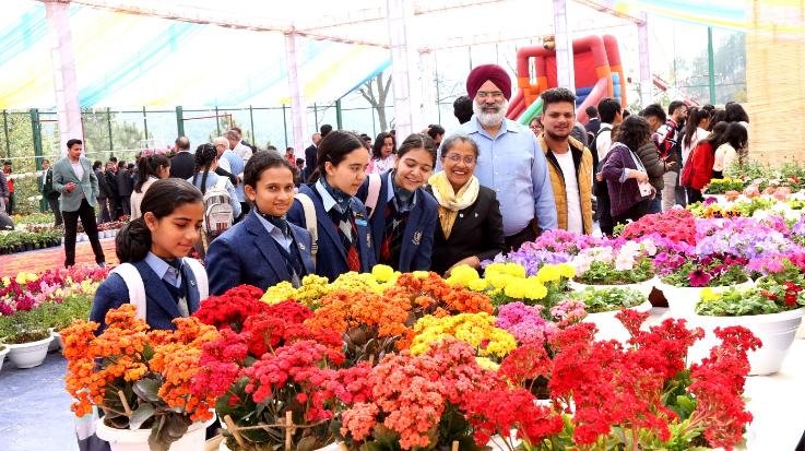 3 day flower fest concluded in Shoolini University