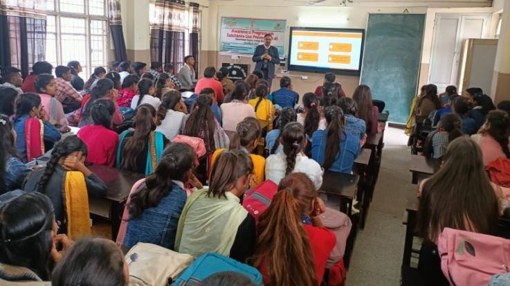 Kangra: Lecture organized at Matair College