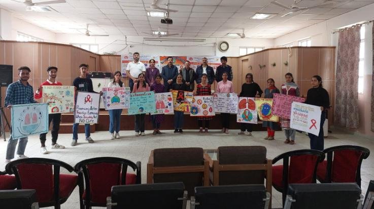 Jaisinghpur: Students who topped the competitions were honored 111