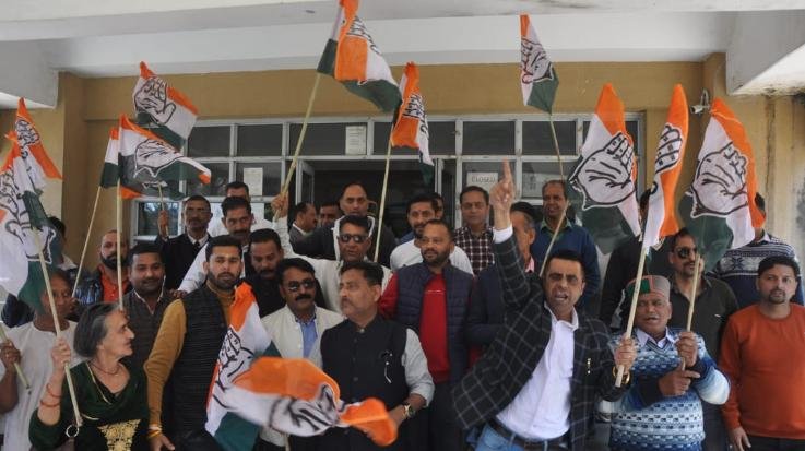 Dharamshala: Congress lashed out against the Center for canceling Rahul Gandhi's parliament membership