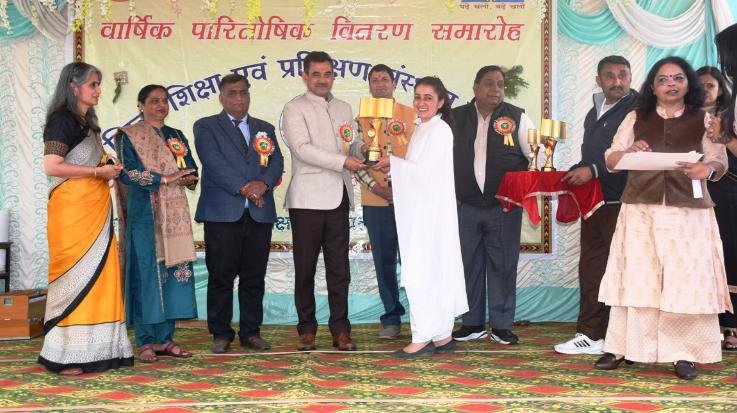 Sanjay Awasthi honored the students who excelled in DIET Solan
