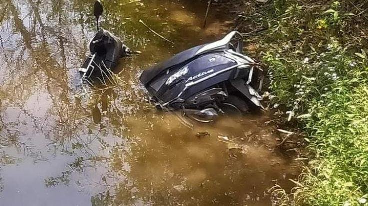 Dehra: Scooty fell in the drain in Khairian's Sapdu, two injured