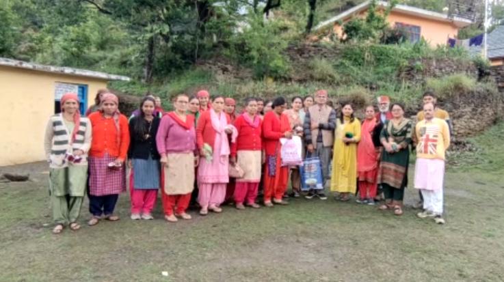 Karsog: Natural farming group Pajyanu honored Padma Shri Nek Ram Sharma