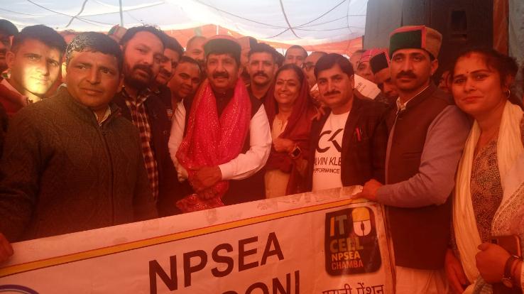 Deputy -Chief- Minister -was -warmly -welcomed- by- NPS -employees- on- reaching -Chamba