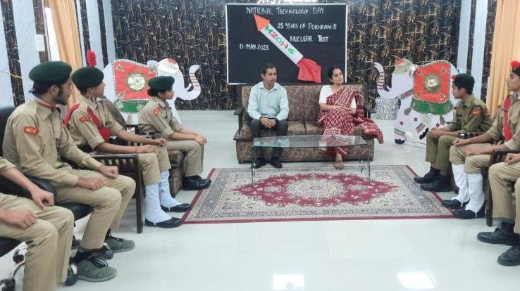 Indora: 25th anniversary of Pokhran 2 nuclear bomb test celebrated at Army Public School Kandrori