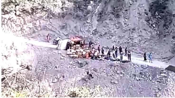  Car fell into a deep gorge in Sirmaur, 4 including couple died