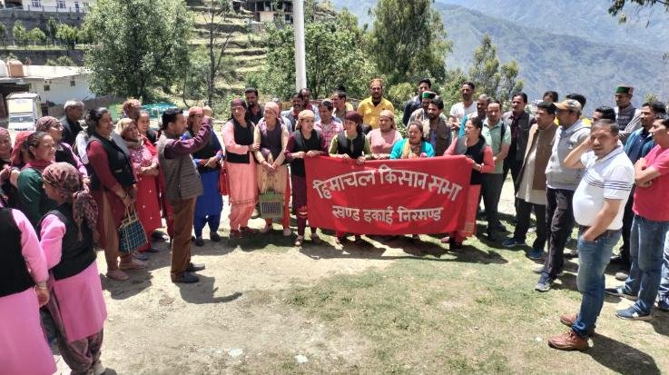 CITU spoke about the dilapidated roads in Nirmand