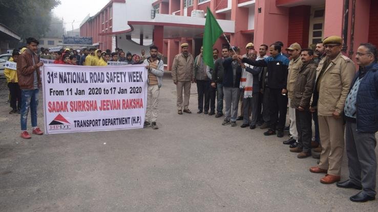 उपायुक्त राजेश्वर गोयल ने मिनी मैराथन को हरी झंडी दिखाकर किया रवाना