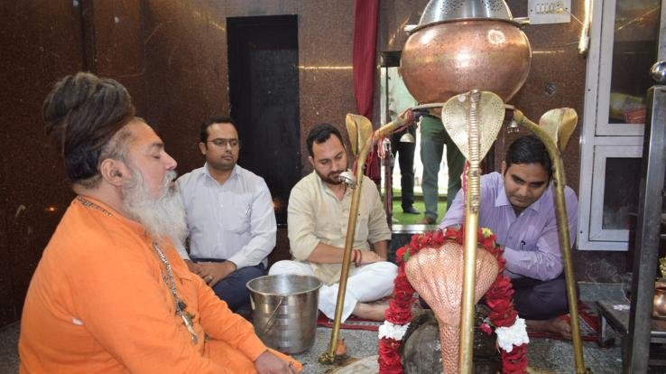 Hamirpur: DC worshiped at Gasota Mahadev Temple