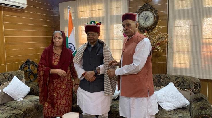 The Governor ex-Chief Minister Prof. Courtesy call on Prem Kumar Dhumal