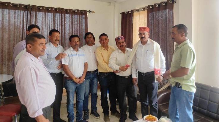 Sirmaur: DPE union bids farewell to ADPO Avinesh Malhotra 111
