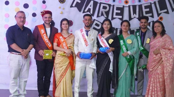 Solan: Farewell ceremony organized at LR B.Ed College 111