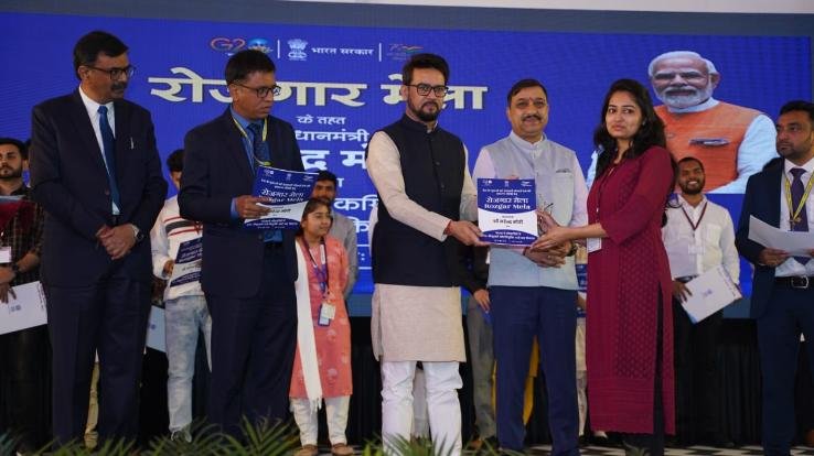 Shimla: Anurag Thakur distributed appointment letters to 178 youths 123 333