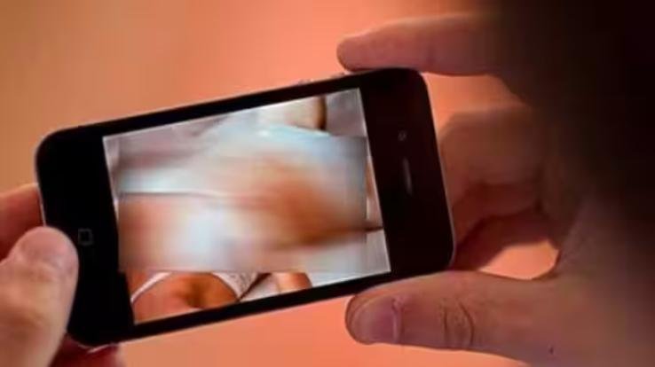 VIDEO-CALL-RECORD-BLACKMAIL