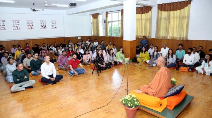 Session on 'Development in India's Vision' organized at Shoolini University