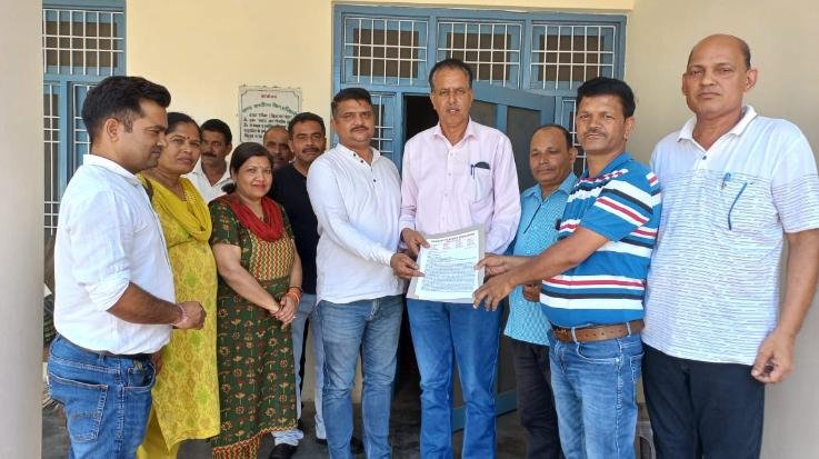  Dadasiba: Primary Education Block Dadasiba submitted memorandum to the Education Officer