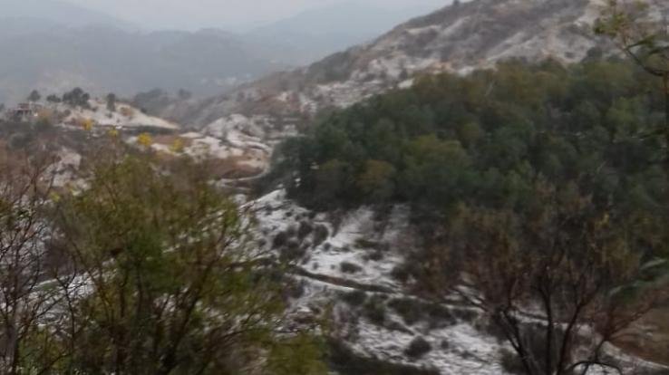 बारिश और ओलों से बदला मौसम का मिजाज़