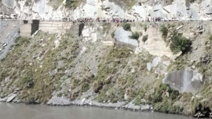 Bharmour: Car fell in Chamera Dam on Khadmukh-Holi road