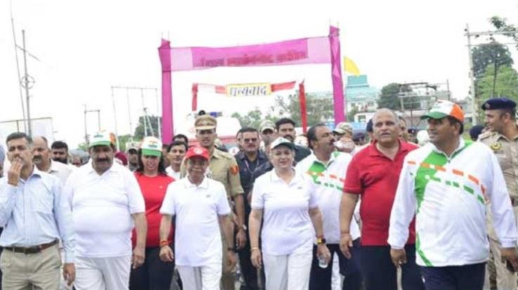 Una: Governor flagged off brisk walk in Haroli