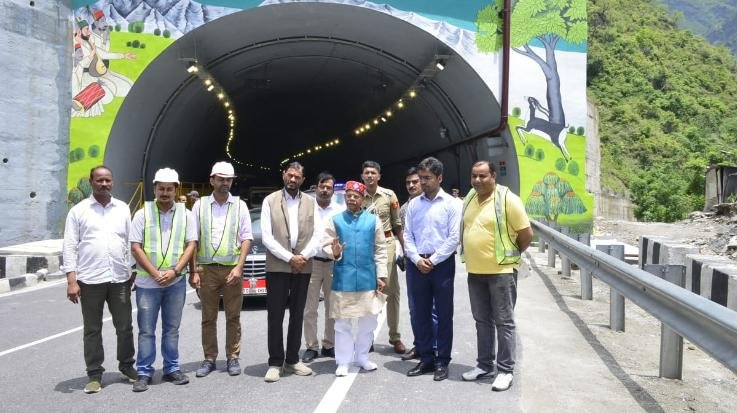 Mandi: Governor inspected Takoli section of Fourlane Highway