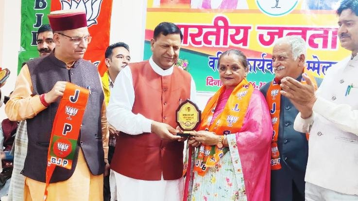 शिमला : कार्यकर्ता ही भाजपा की रीढ़ की हड्डी है: बिंदल