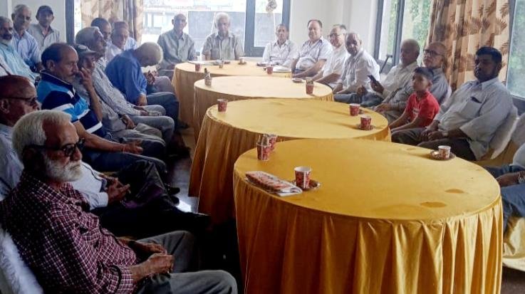 Kunihar: Monthly meeting of State Electricity Board Pensioners Welfare Association Kunihar