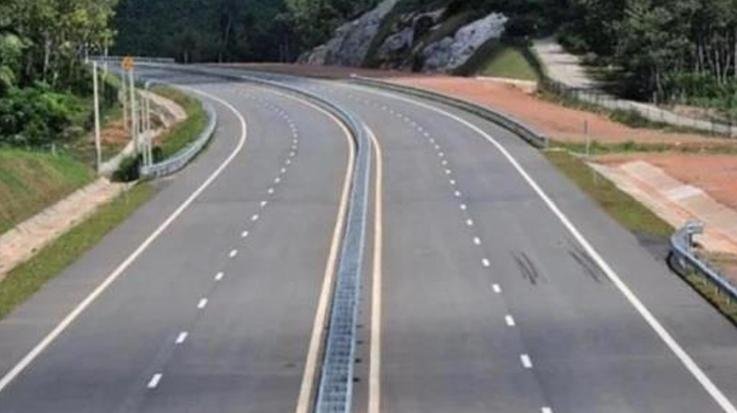 If piles of debris are seen on the forelane, the company will be blacklisted: NHAI