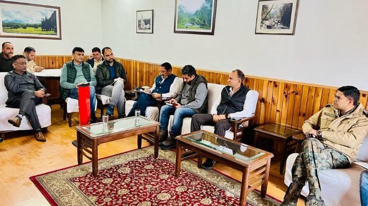 Shimla: MLA Rathore took meeting of officers, took stock of the situation