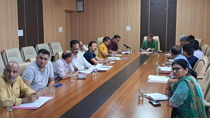 Nahan: People should not turn towards rivers and drains due to heavy rains: DC