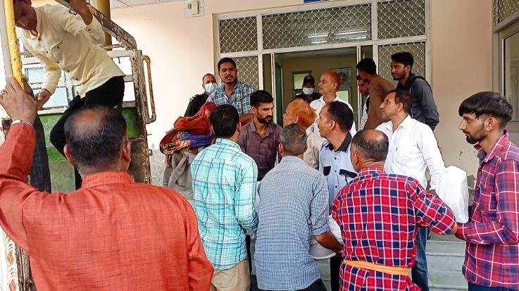  Mandi: Bolero fell into a deep gorge in Sundernagar, 5 killed; 4 injured