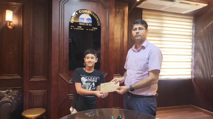 Una: Pranav donated 51 hundred rupees from his piggy bank to CM Relief Fund