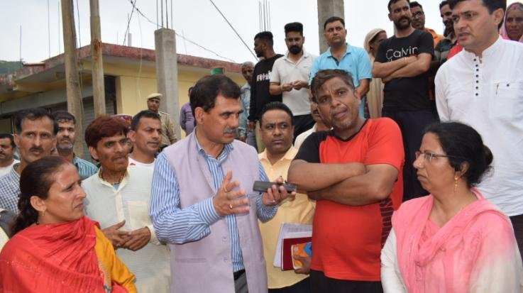 Solan: The state government is committed to the safety of the people: Sanjay Awasthi