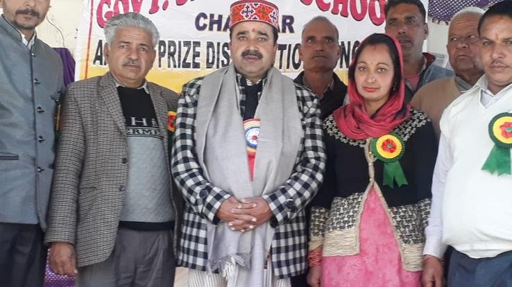 राजकीय वरिष्ठ माध्यमिक विद्यालय चमदार में मनाया वार्षिक पारितोषिक वितरण समारोह 