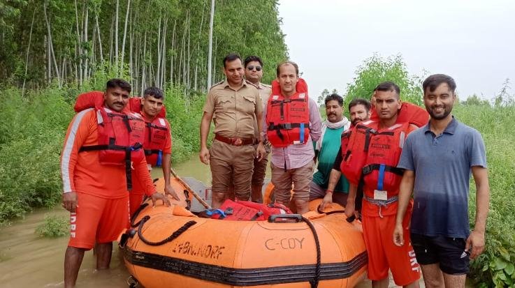 Indora: NDRF's rescue operation lasted for four hours to save the lives of four people.