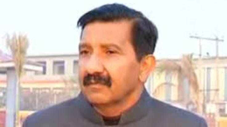Trucks from outside states engaged in transporting apples and potatoes are exempted from special road tax: Mukesh Agnihotri