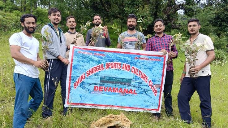Nohradhar: Shri Shirgul Sports and Culture Club Devamanal planted saplings