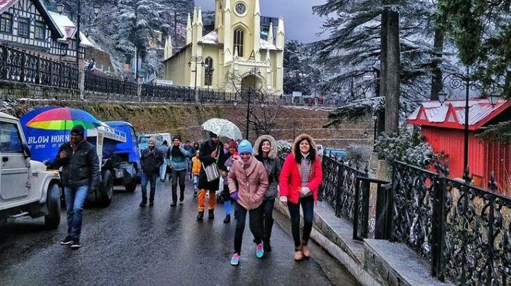  Record one crore tourists reached Himachal in six months