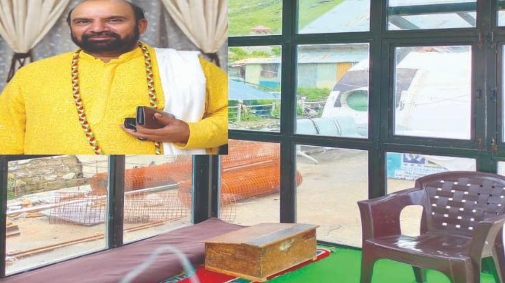 una industrialist mahinder sharma donated glass house to kedarnath temple