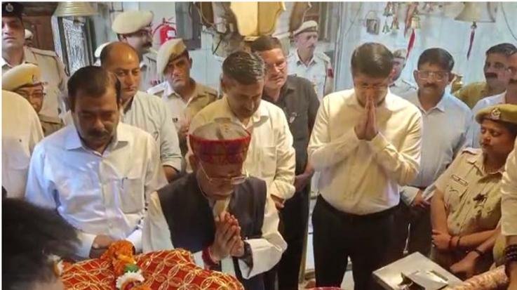 Governor Shukla inaugurated the new head in the court of Mata Chintpurni.