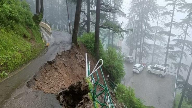 Kalka Shimla NH closed again, Shimla-Dharamshala highway also obstructed