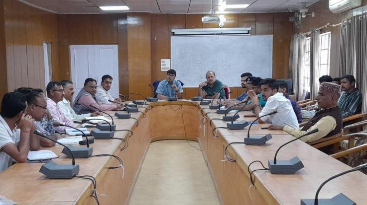 Bharmour: A review meeting was organized regarding the arrangements for Shri Manimahesh Yatra.