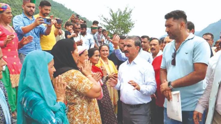 Nahan: Rehabilitation of flood displaced is the priority of the state government: Chief Minister